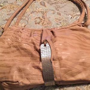 Lisandro Sarasola  Bag